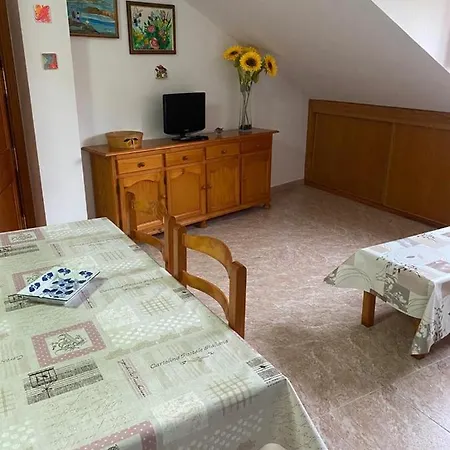 Marisa Mored Vivienda De Uso Turistico Laspaúles
